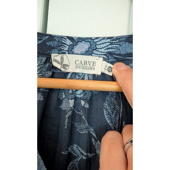 Carve Designs Davis Lightweight Top - Picture 5 of 6